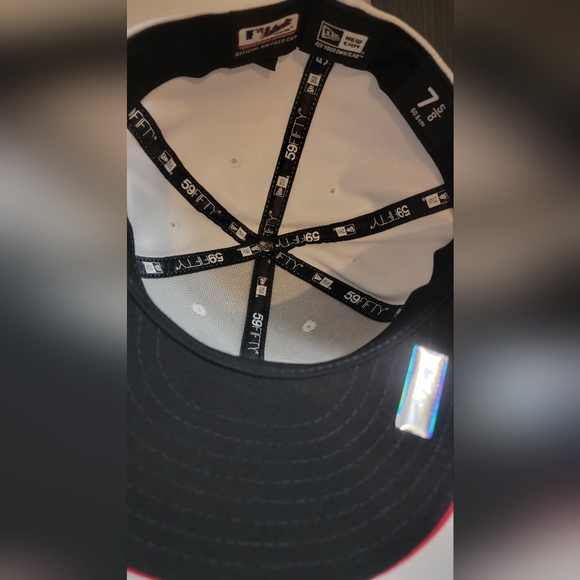 BNWOT - Toronto Blue Jays Fitted Hat - Sz 7 5/8 - Picture 2 of 6